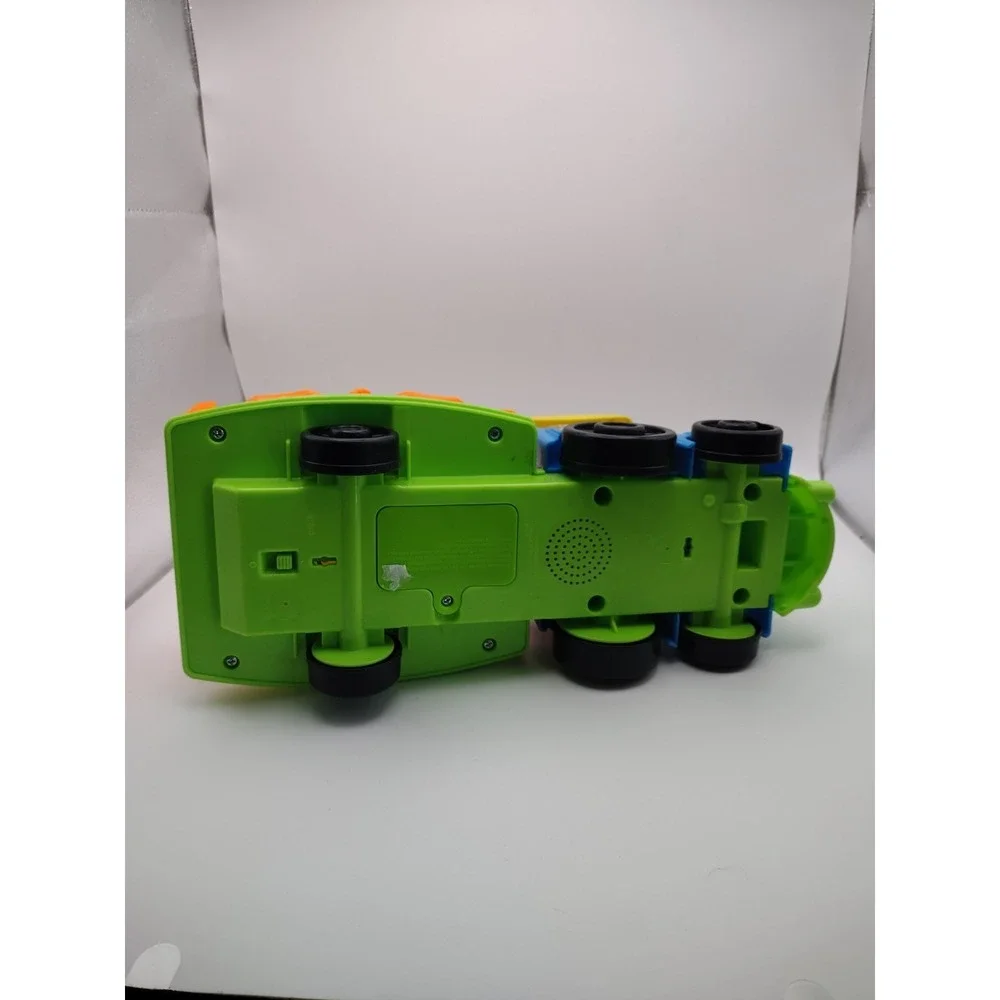 Fisher-Price Little People Choo-Choo Safari Zoo Train‎ with Sound Works Musical